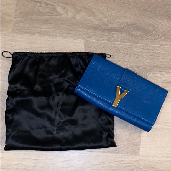 Yves Saint Laurent Handbags - YSL Classic Clutch